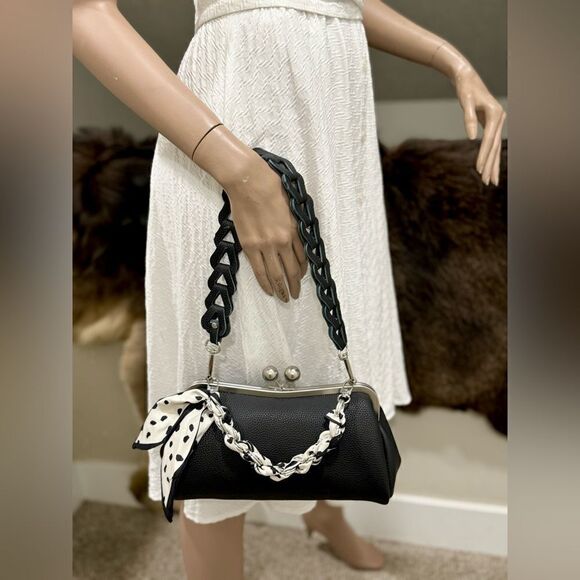 Black Togo Cowhide Leather Handmade Kisslock Baguette Bag With 3 Strap Styles - Picture 11 of 16